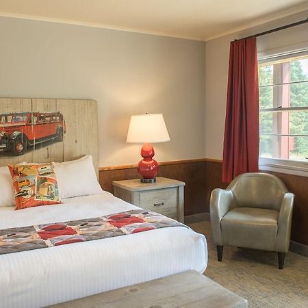 East Glacier Park Village Rising Sun Motor Inn מראה חיצוני תמונה